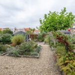 Vrijstaande woning Middelharnis Hobbemastraat 18 achtertuin