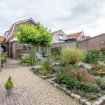 Vrijstaande woning Middelharnis Hobbemastraat 18 achtertuin
