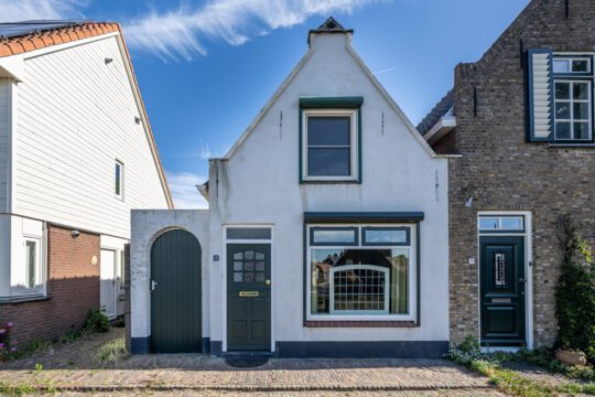 Half vrijstaande woning Sommelsdijk Westdijk 13 voorzijde