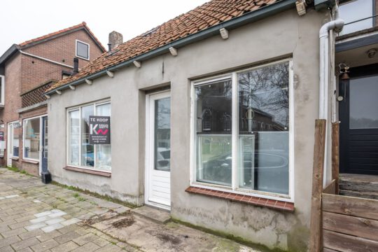 Tussenwoning Melissant Julianaweg 7 voorzijde