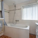 Tussenwoning Oude-Tonge Emmastraat 12 badkamer