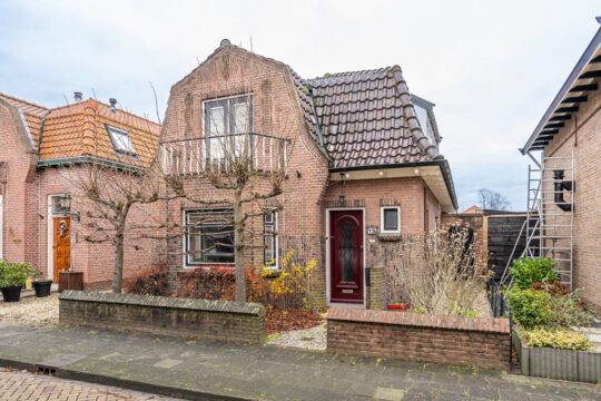 Vrijstaande woning Middelharnis Hobbemastraat 18 voorzijde