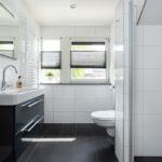 2-onder-1 kapwoning Sommelsdijk Vink 15 badkamer