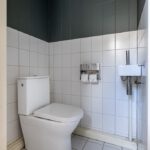 Tussenwoning Middelharnis Oostdijk 81 toilet
