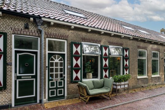Tussenwoning Middelharnis Oostdijk 81 voorzijde