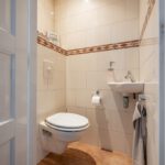 Tussenwoning Middelharnis Rottenburgseweg 182 toilet