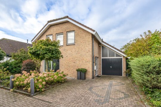 Vrijstaande woning Dirksland Bromelia 12 voorzijde