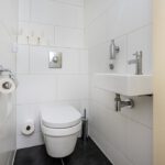 Tussenwoning Goedereede Catharinastraat 17 toilet