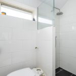 Tussenwoning Sommelsdijk Azaleastraat 52 badkamer
