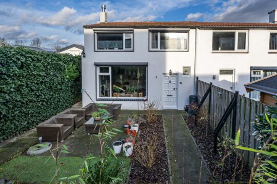 Hoekwoning Dirksland Noord Spuidijk 5 voorzijde