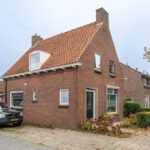 Vrijstaande woning Melissant Binnenweg 47 oprit