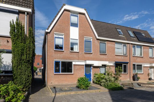 Hoekwoning Sommelsdijk Tuinfluiter 12 voorzijde