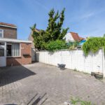 Hoekwoning Middelharnis Steneweg 51 tuin