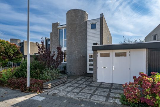2-onder-1 kapwoning Nieuwe-Tonge Lauwerijnstraat 36 voorzijde