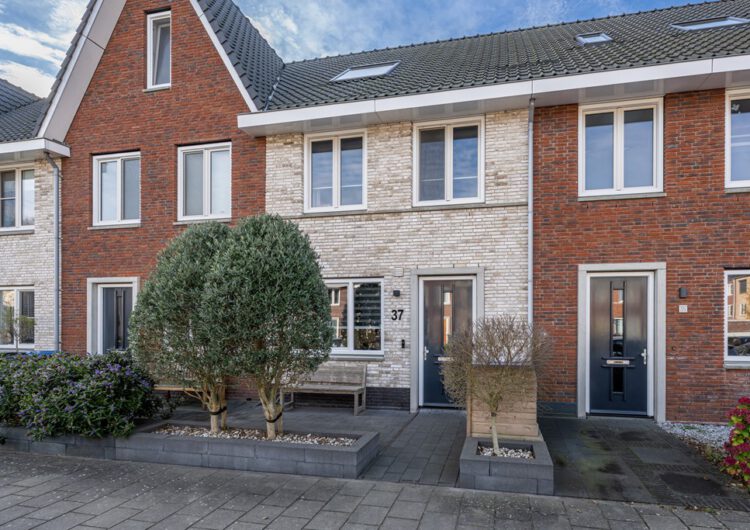 Woning Spoorbaan 37